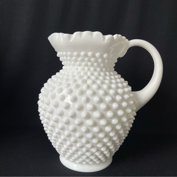 Pitcher - Fenton Hobnail Milk Glass - Vintage - Picture 8 of 8